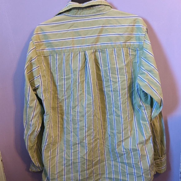 2 button down shirts - Picture 4 of 9